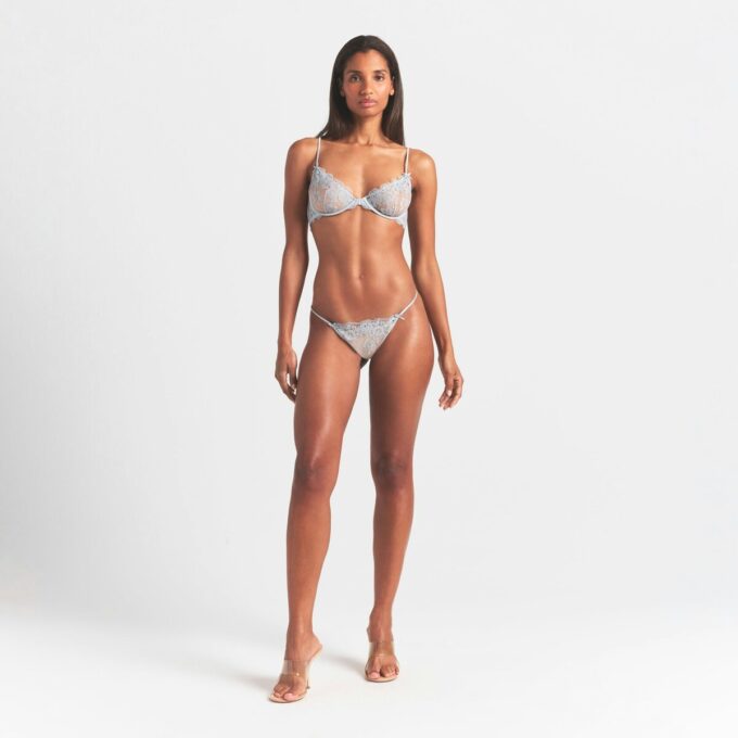 BEGEHRTE LINGERIE SCHRITTLOSER STRING-BIKINI BEGEHRTE LINGERIE SCHRITTLOSER STRING-BIKINI