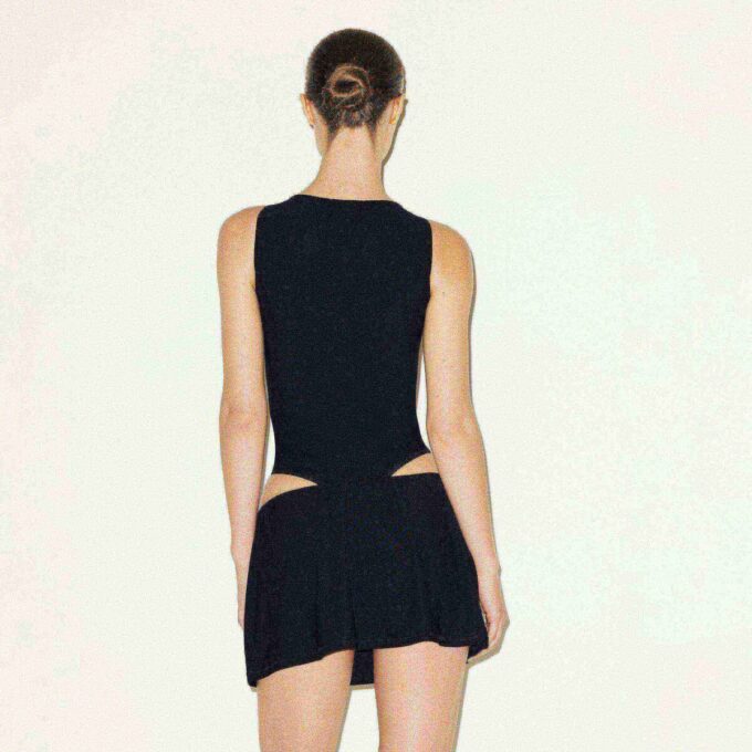 Body mit mattem, figurbetontem Bootausschnitt