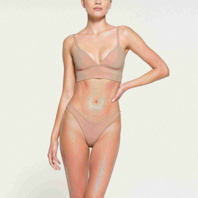 Dreieckiges Longline-Bralette, passend für jede Figur Dreieckiges Longline-Bralette, passend für jede Figur