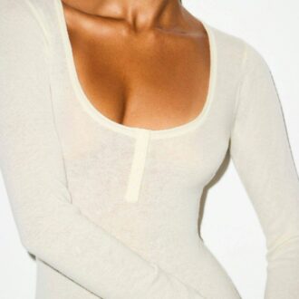 FEDERLEICHTES KASCHMIR-HENLEY-MINIKLEID