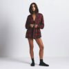 Flanell-Schlafshirt mit Kapuze, Oversize und Knöpfen Flanell-Schlafshirt mit Kapuze, Oversize und Knöpfen