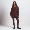 Flanell-Schlafshirt mit Kapuze, Oversize und Knöpfen Flanell-Schlafshirt mit Kapuze, Oversize und Knöpfen