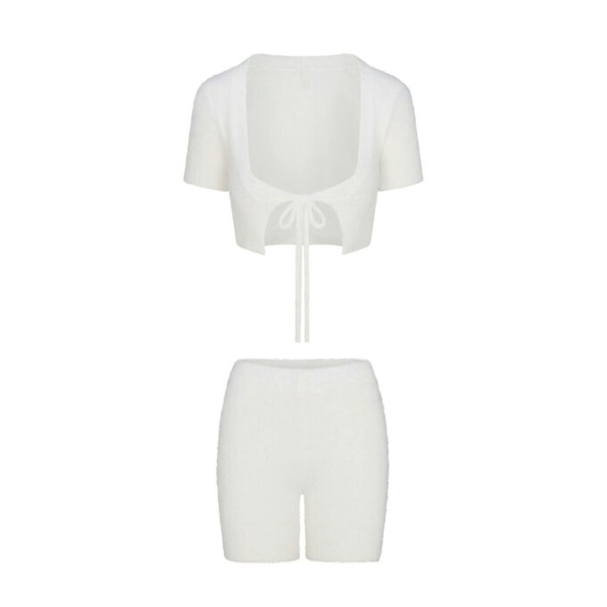 Flauschiges Strick-Crop-Top und Shorts-Set Flauschiges Strick-Crop-Top und Shorts-Set