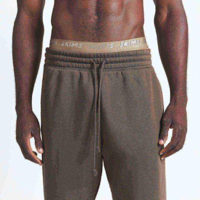 Fleece-Lounge-Herren-Jogginghose mit schmal zulaufendem Bein Fleece-Lounge-Herren-Jogginghose mit schmal zulaufendem Bein