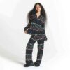 Flohmarkt mit Kaktusmotiven x Skims Schlafanzug-Set mit langen Ärmeln und Knöpfen Flohmarkt mit Kaktusmotiven x Skims Schlafanzug-Set mit langen Ärmeln und Knöpfen
