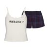 Flohmarktset mit Kaktuspflanze und Skims Skims Schlaf-Spitzentop und Flanell-Shorts Flohmarktset mit Kaktuspflanze und Skims Skims Schlaf-Spitzentop und Flanell-Shorts