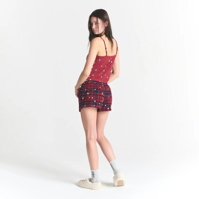 Flohmarktset mit Kaktuspflanze und Skims Skims Schlaf-Spitzentop und Flanell-Shorts Flohmarktset mit Kaktuspflanze und Skims Skims Schlaf-Spitzentop und Flanell-Shorts