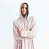 Gemütliches, leichtes, übergroßes Zopfstrickkleid Gemütliches, leichtes, übergroßes Zopfstrickkleid