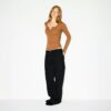 Henley-Hose mit Rundhalsausschnitt und Baumwollrippen Henley-Hose mit Rundhalsausschnitt und Baumwollrippen