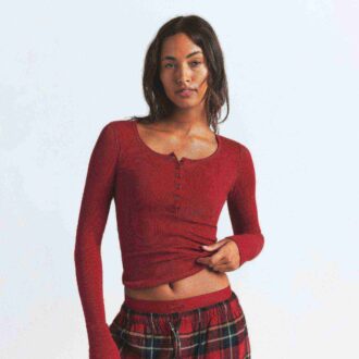Henley-Hose mit Rundhalsausschnitt und Baumwollrippen