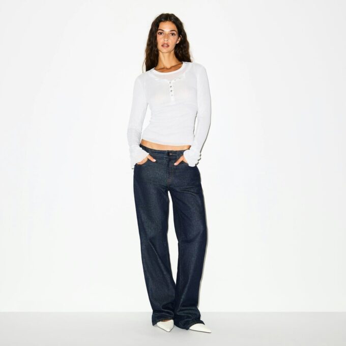 Henley-Shirt mit transparentem Rippstrick und langen Ärmeln Henley-Shirt mit transparentem Rippstrick und langen Ärmeln