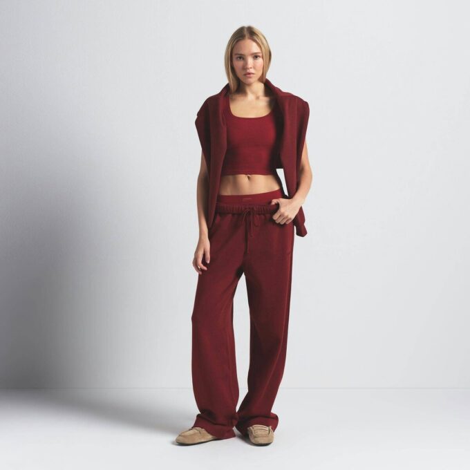 Klassische Hose mit geradem Bein aus Baumwollfleece Klassische Hose mit geradem Bein aus Baumwollfleece