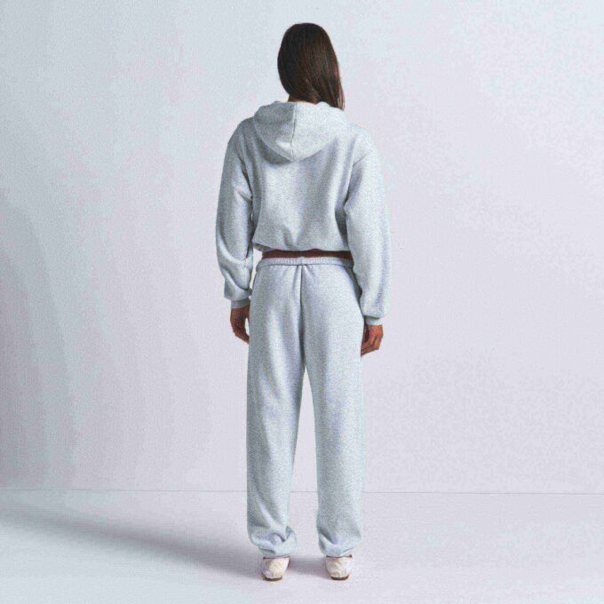 Klassischer Hoodie aus Baumwollfleece Klassischer Hoodie aus Baumwollfleece