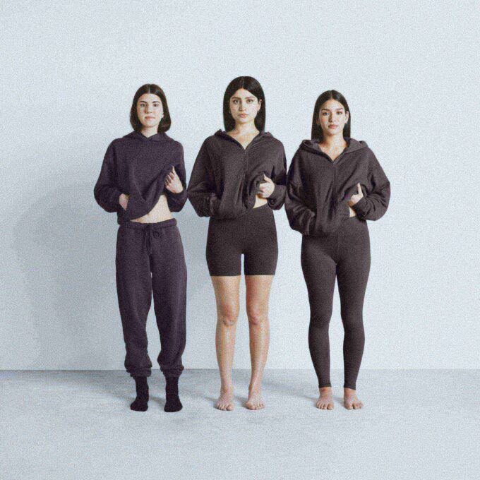 Klassischer Kapuzenpullover aus französischem Frottee mit Reißverschluss Klassischer Kapuzenpullover aus französischem Frottee mit Reißverschluss