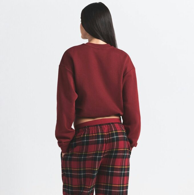 Klassischer Rundhalsausschnitt aus Baumwollfleece Klassischer Rundhalsausschnitt aus Baumwollfleece