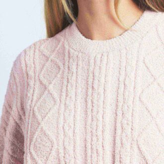 Kuscheliger, leichter Oversize-Zopfstrickpullover mit Rundhalsausschnitt