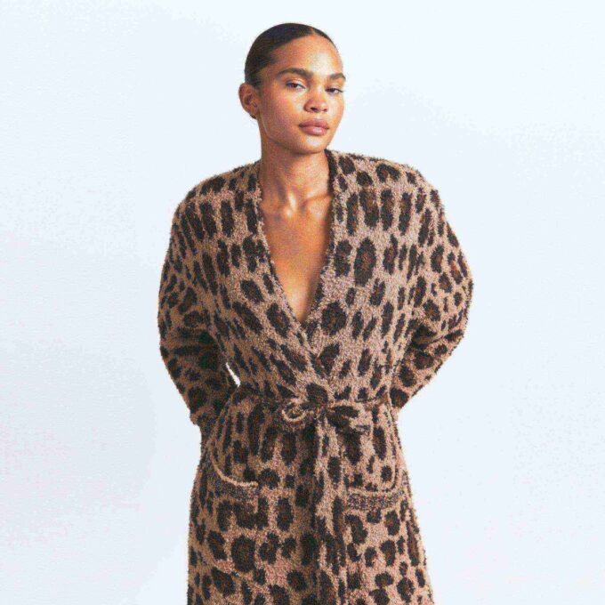 Kuscheliger Strickbademantel für Damen und Herren Kuscheliger Strickbademantel für Damen und Herren
