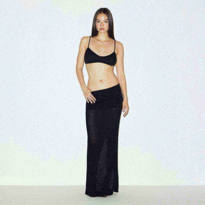 LANGER ROCK AUS TRANSPARENTEM STRICK MIT UMWAND LANGER ROCK AUS TRANSPARENTEM STRICK MIT UMWAND