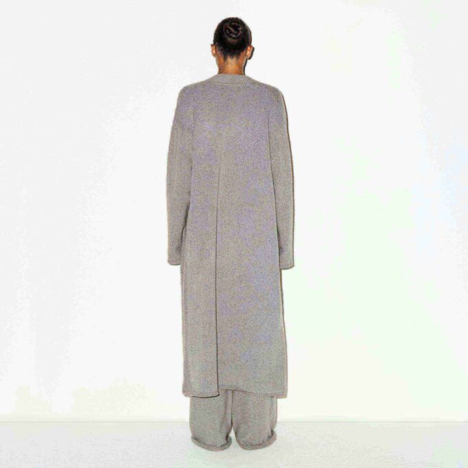 LANGER STRICKSTRICK MIT STRUKTUR LANGER STRICKSTRICK MIT STRUKTUR