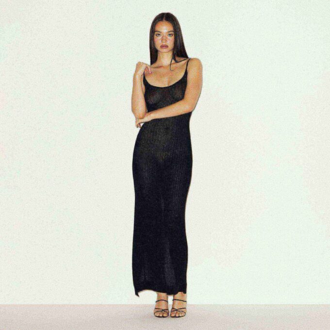 LANGES, DURCHSICHTIGES STRICK-CAMI-KLEID LANGES, DURCHSICHTIGES STRICK-CAMI-KLEID