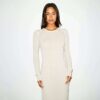 LANGES KLEID AUS FEDERLEICHTEM KASCHMIR LANGES KLEID AUS FEDERLEICHTEM KASCHMIR