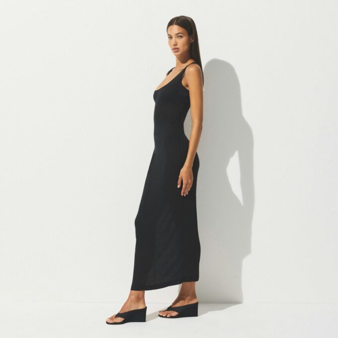 LANGES KLEID AUS TRANSPARENTEN RIPPEN LANGES KLEID AUS TRANSPARENTEN RIPPEN