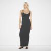 LANGES KLEID MIT WEICHEN LAGE UND RUNDEN AUSSCHNITT LANGES KLEID MIT WEICHEN LAGE UND RUNDEN AUSSCHNITT