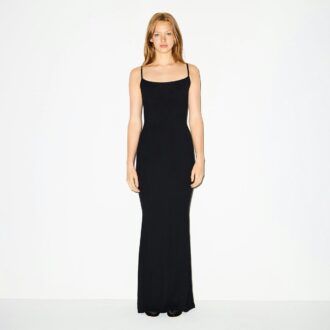 Langes Slipkleid aus weichem Lounge-Stil