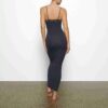 LANGES SPITZENKLEID, PASST JEDEM. LANGES SPITZENKLEID, PASST JEDEM.