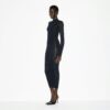 LANGES STRICKKLEID MIT STOCKAUSSCHNITT UND SPITZE LANGES STRICKKLEID MIT STOCKAUSSCHNITT UND SPITZE