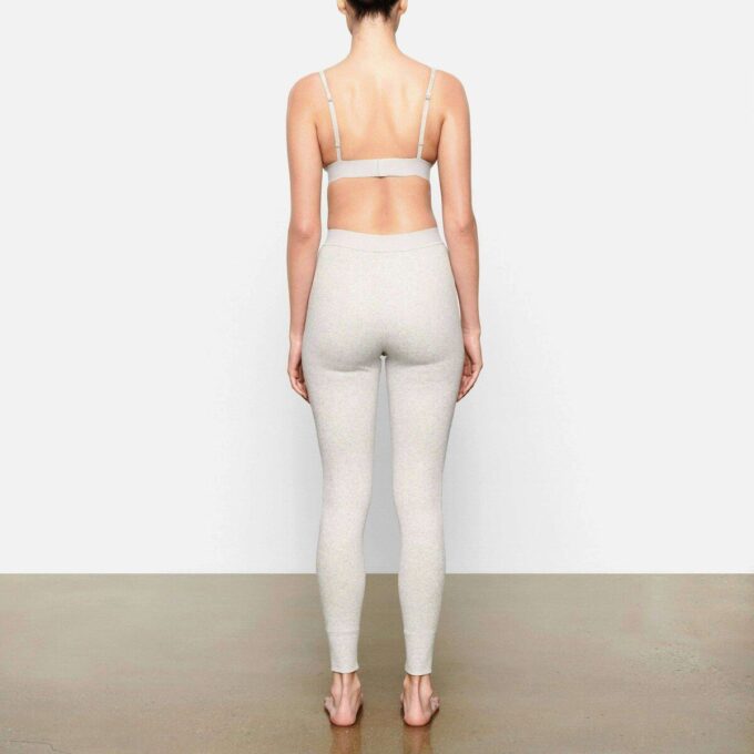 Leggings aus Baumwollrippen Leggings aus Baumwollrippen