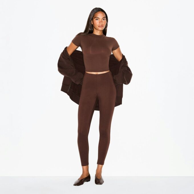 LEGGINGS MIT HOCHGESCHNITTENEM WANGEN AUS DER ESSENTIAL COLLECTION LEGGINGS MIT HOCHGESCHNITTENEM WANGEN AUS DER ESSENTIAL COLLECTION