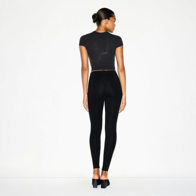 LEGGINGS MIT HOCHGESCHNITTENEM WANGEN AUS DER ESSENTIAL COLLECTION LEGGINGS MIT HOCHGESCHNITTENEM WANGEN AUS DER ESSENTIAL COLLECTION