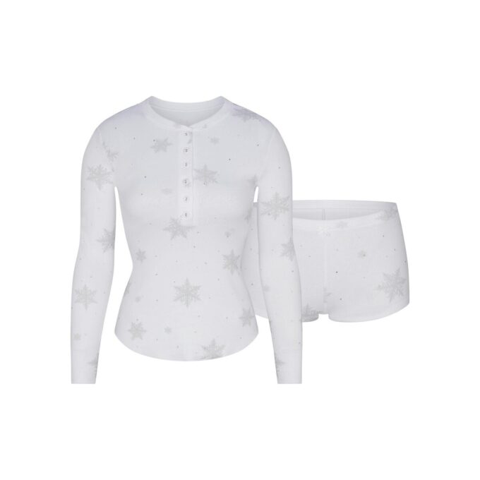 LOGO PLÜSCH POINTELLE STRASSE HENLEY SET LOGO PLÜSCH POINTELLE STRASSE HENLEY SET