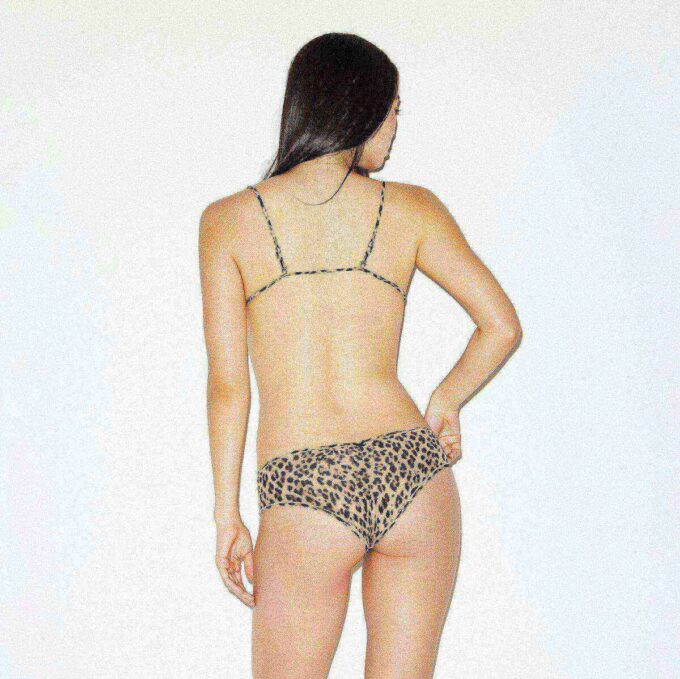 MIKRO-KNAPPES BRALETTE, PASST JEDEM. MIKRO-KNAPPES BRALETTE, PASST JEDEM.