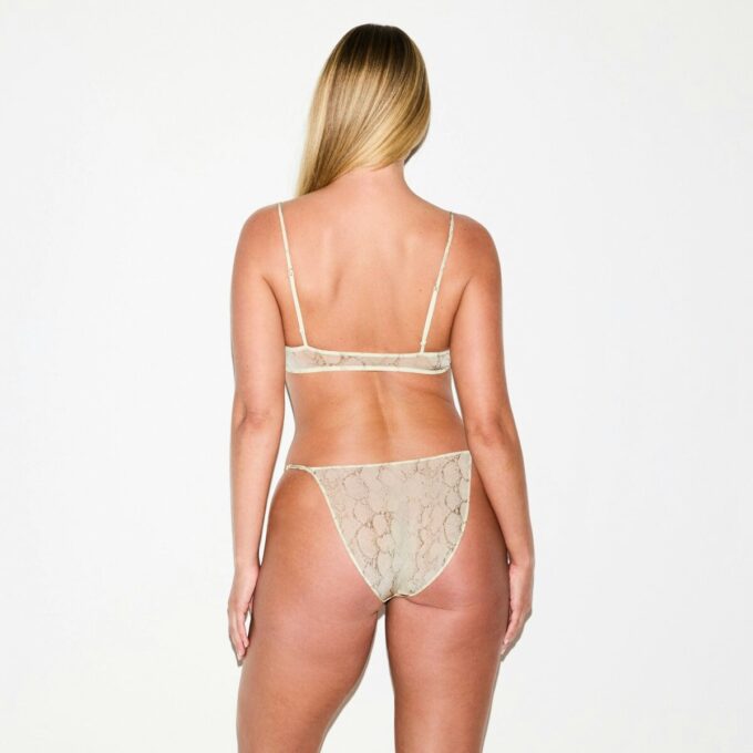 Milchig-transparenter Dreiecks-Bralette Milchig-transparenter Dreiecks-Bralette