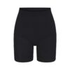 Nahtlose, figurbetonte Shorts bis zur Mitte des Oberschenkels Nahtlose, figurbetonte Shorts bis zur Mitte des Oberschenkels
