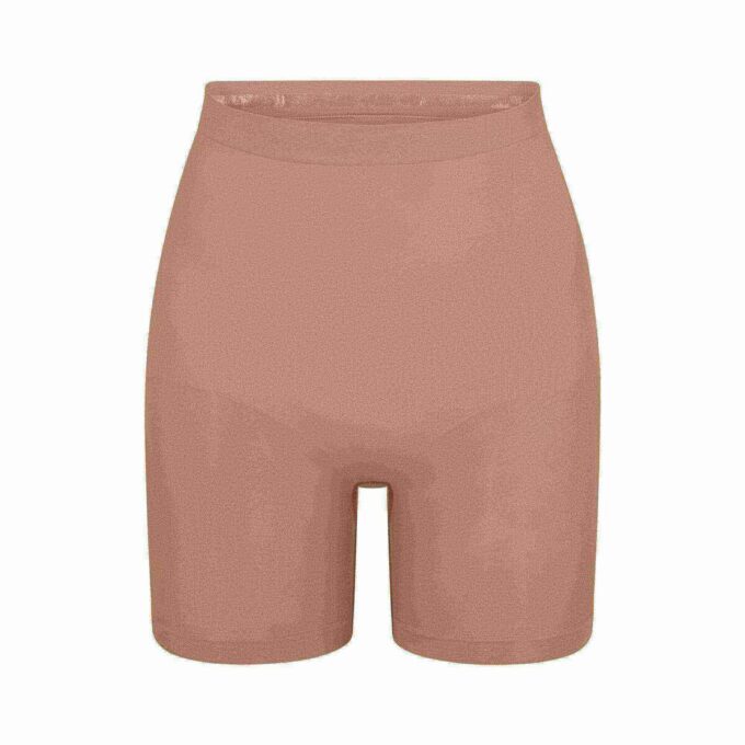Nahtlose, figurbetonte Shorts bis zur Mitte des Oberschenkels Nahtlose, figurbetonte Shorts bis zur Mitte des Oberschenkels