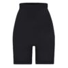 Nahtlose, hochtaillierte Shorts, die über dem Knie enden Nahtlose, hochtaillierte Shorts, die über dem Knie enden