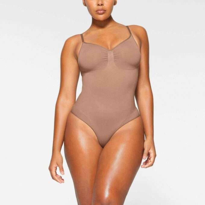 Nahtloser Shaped Slip Body Nahtloser Shaped Slip Body