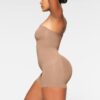 Nahtloser, trägerloser Shortie-Body mit formgebender Optik Nahtloser, trägerloser Shortie-Body mit formgebender Optik
