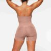 Nahtloser, trägerloser Shortie-Body mit formgebender Optik Nahtloser, trägerloser Shortie-Body mit formgebender Optik