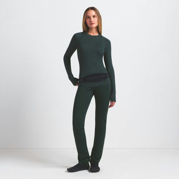 NikeSKIMS AIRY Langarmshirt mit Rundhalsausschnitt