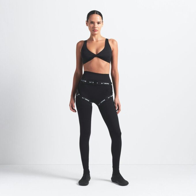 NikeSKIMS MATTE 26″ LEGGING NikeSKIMS MATTE 26″ LEGGING