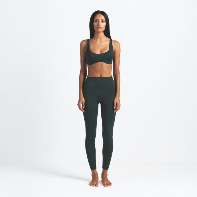 NikeSKIMS MATTE 26″ LEGGING NikeSKIMS MATTE 26″ LEGGING
