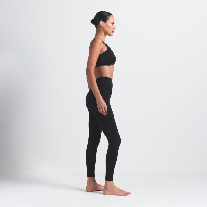 NikeSKIMS MATTE 26″ LEGGING NikeSKIMS MATTE 26″ LEGGING