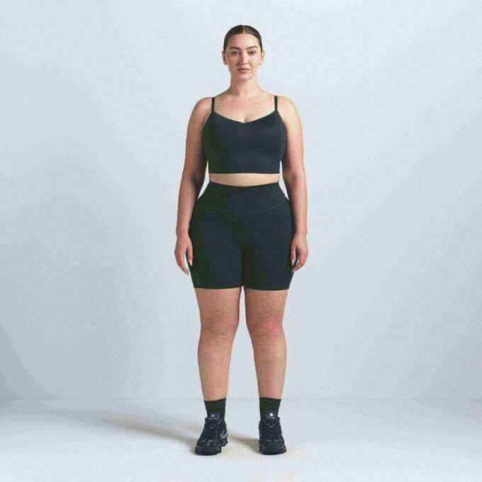 NikeSKIMS MATTE 5″ BIKERSHORT NikeSKIMS MATTE 5″ BIKERSHORT