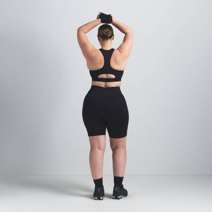 NikeSKIMS MATTE 7″ BIKERSHORT NikeSKIMS MATTE 7″ BIKERSHORT