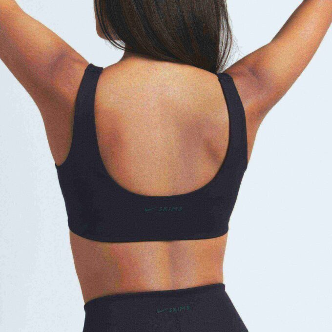 NikeSKIMS MATTE CUOP NECK BH