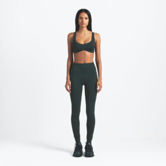 NikeSKIMS MATTE SHAPING SCOOP BH
